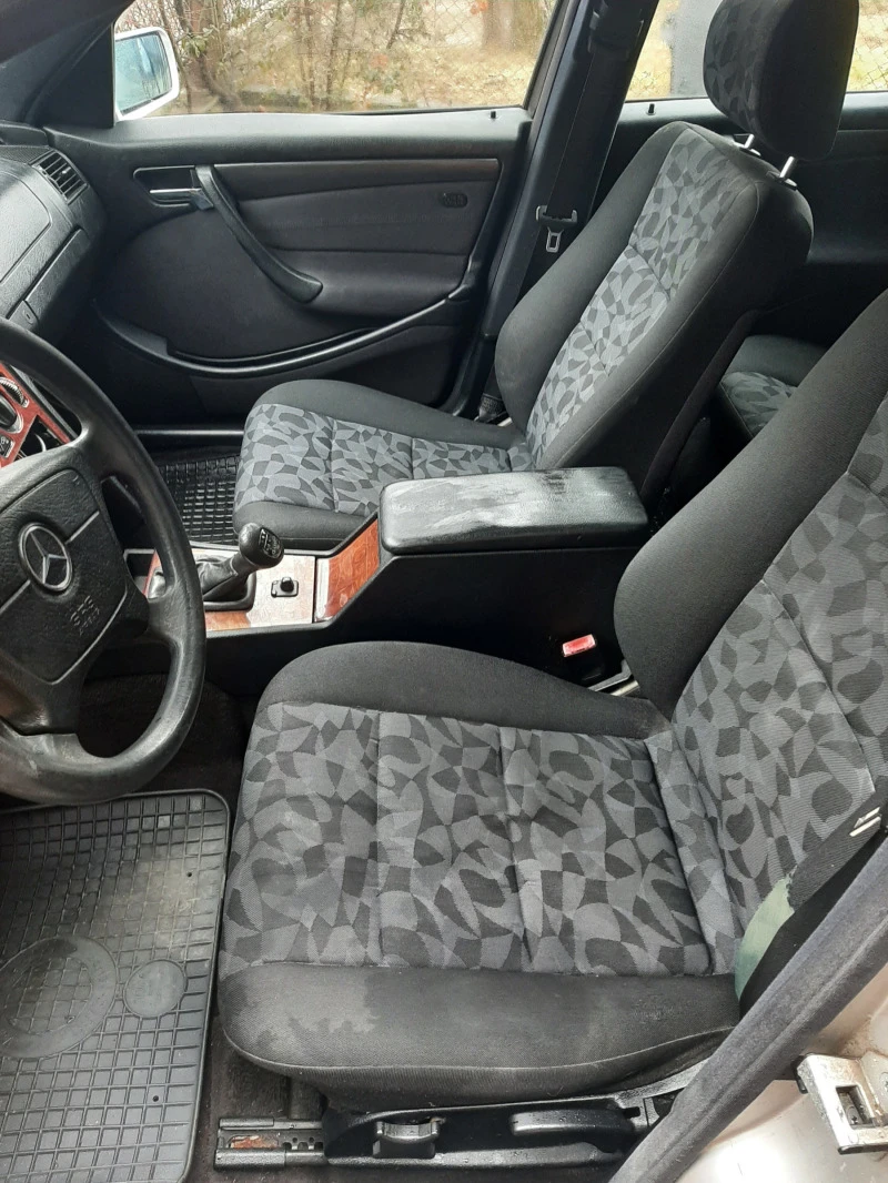 Mercedes-Benz C 250, снимка 10 - Автомобили и джипове - 47561672