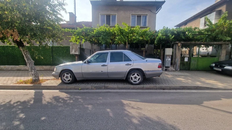 Mercedes-Benz 124, снимка 4 - Автомобили и джипове - 46969440