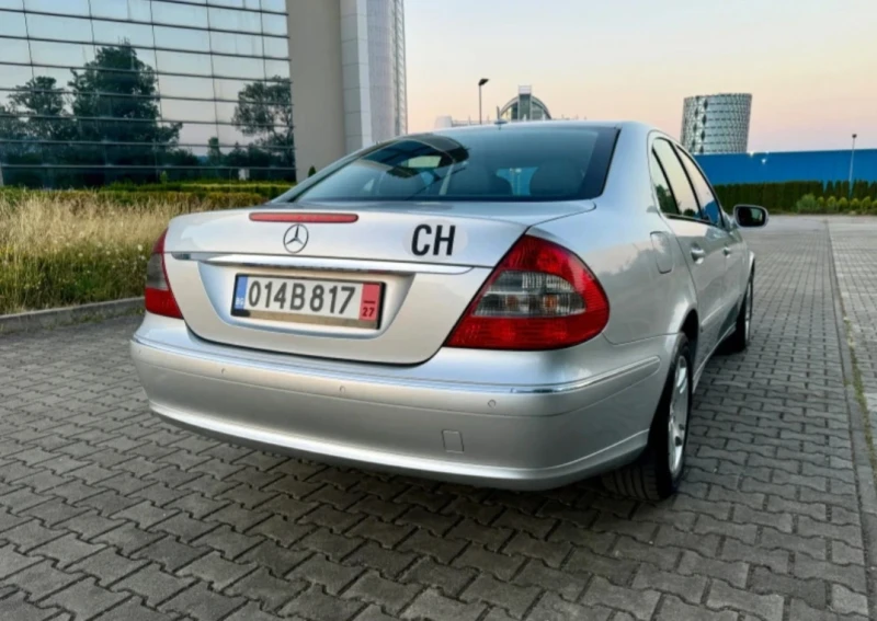 Mercedes-Benz E 280, снимка 4 - Автомобили и джипове - 47264033