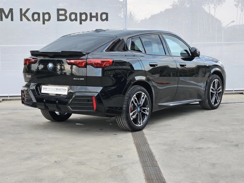 BMW iX2 xDrive30, снимка 2 - Автомобили и джипове - 47690632