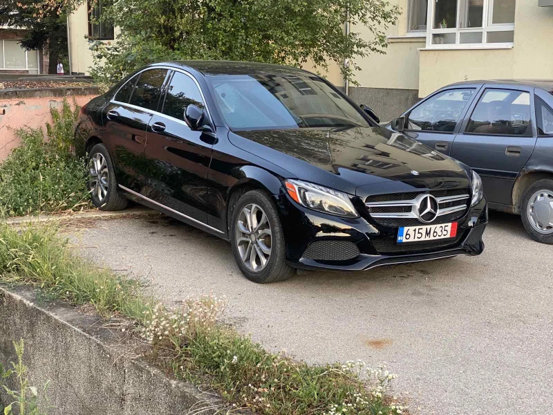 Mercedes-Benz C 300, снимка 1 - Автомобили и джипове - 47970840