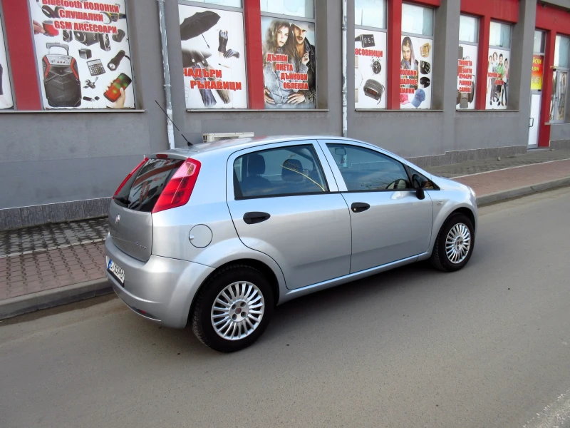 Fiat Punto Grande 1.2i, снимка 3 - Автомобили и джипове - 49252620