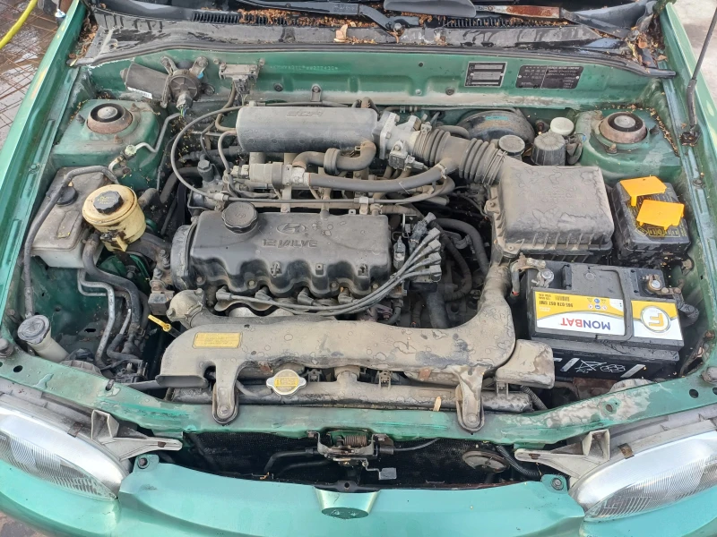 Hyundai Accent 1.3, снимка 8 - Автомобили и джипове - 51650768