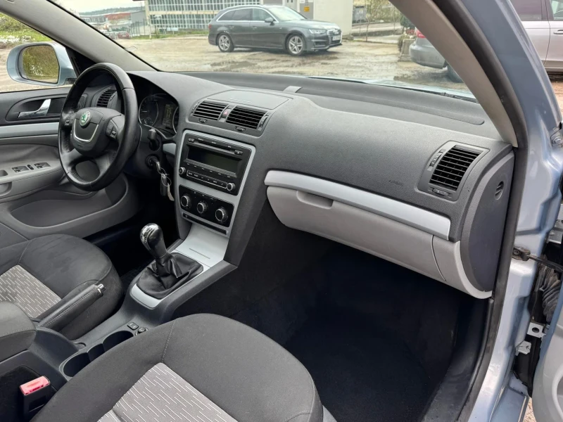 Skoda Octavia, снимка 9 - Автомобили и джипове - 51961310