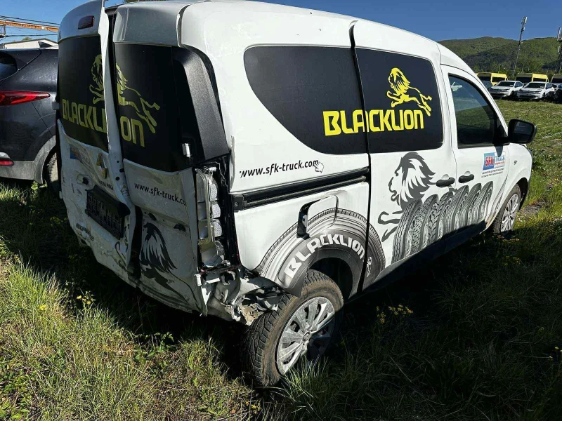 Renault Express 1.5 Blue dCI, 2021 г., снимка 3 - Автомобили и джипове - 52404376