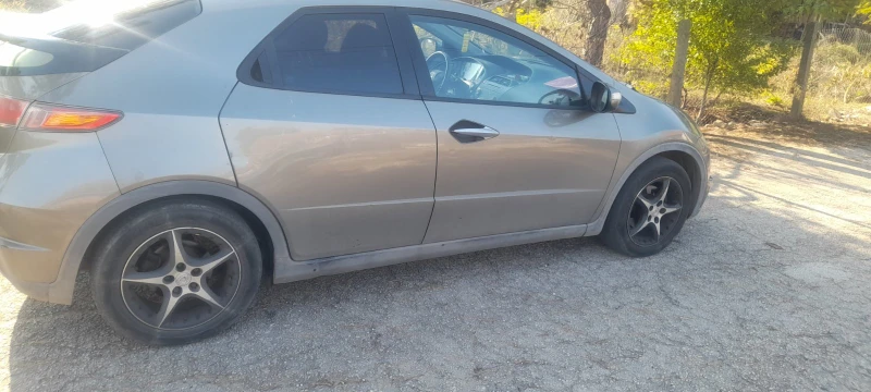 Honda Civic 1.4 6 скорости, снимка 17 - Автомобили и джипове - 52570696