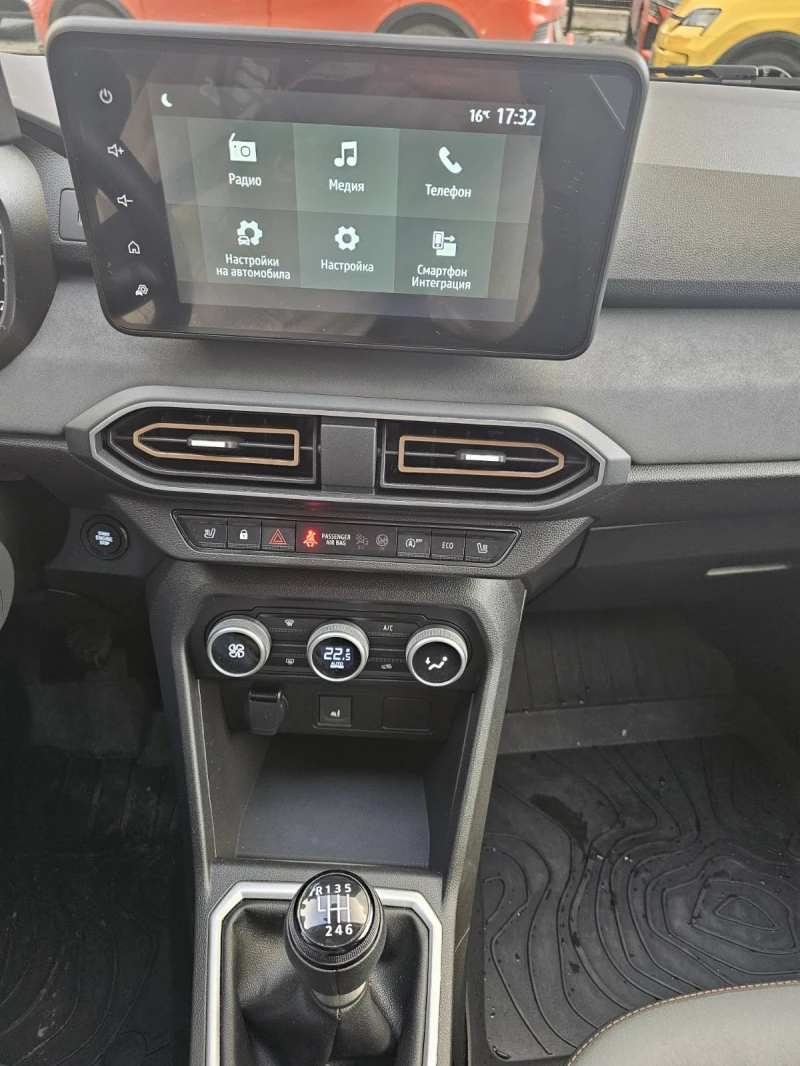 Dacia Sandero 1.0 TCe 100 LPG, снимка 9 - Автомобили и джипове - 52584947