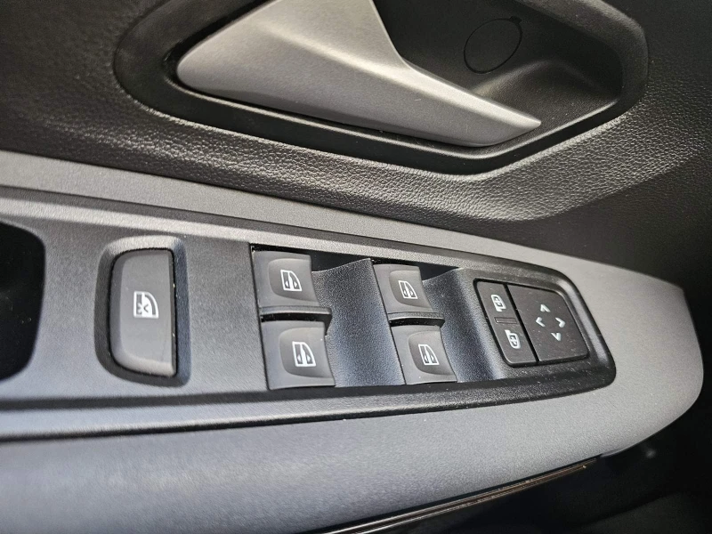 Dacia Sandero 1.0 TCe 100 LPG, снимка 12 - Автомобили и джипове - 52584947