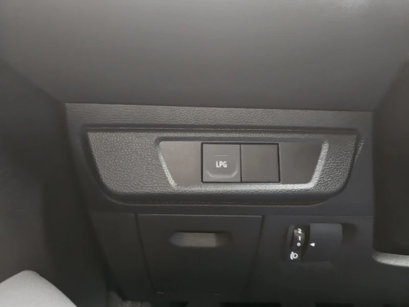 Dacia Sandero 1.0 TCe 100 LPG, снимка 11 - Автомобили и джипове - 52584947