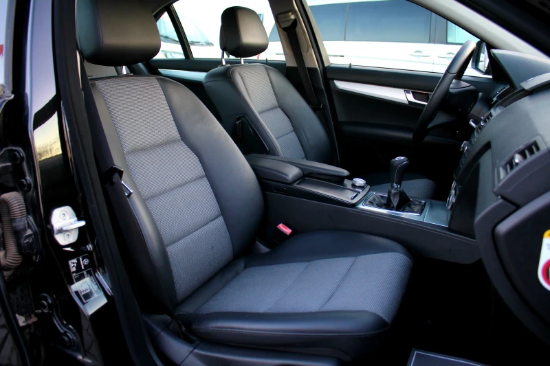 Mercedes-Benz C 200 CDI OM646 СОБСТВЕН ЛИЗИНГ, снимка 14 - Автомобили и джипове - 52698398