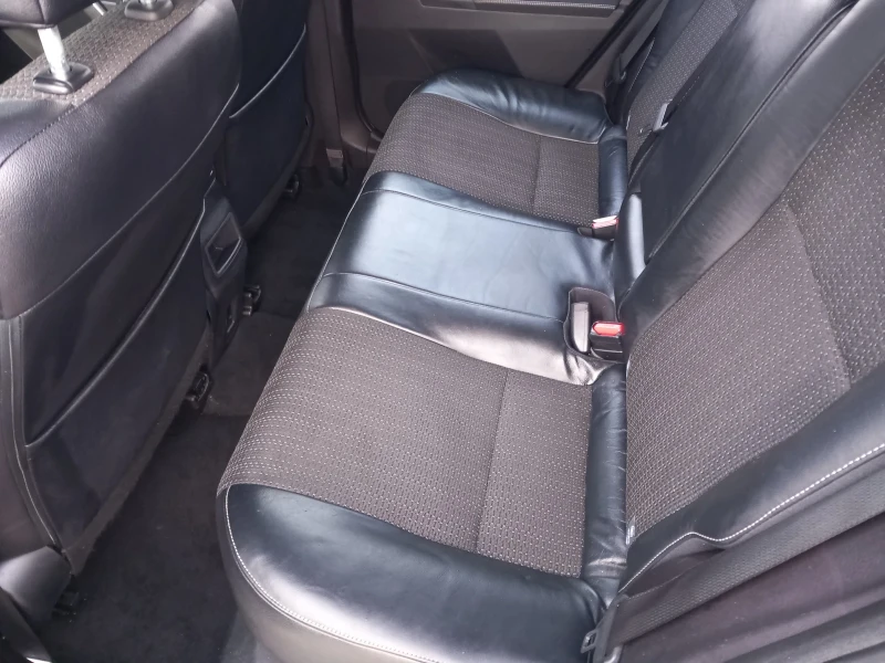 Toyota Auris 1.8 hybrid , снимка 11 - Автомобили и джипове - 53432624