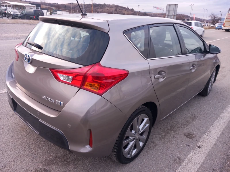 Toyota Auris 1.8 hybrid , снимка 6 - Автомобили и джипове - 53432624