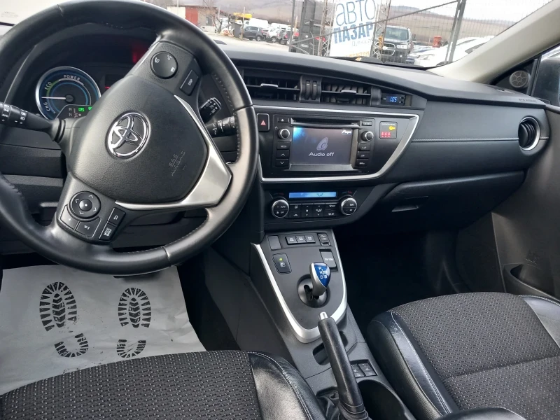 Toyota Auris 1.8 hybrid , снимка 12 - Автомобили и джипове - 53432624