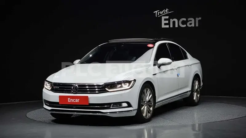 VW Passat 2.0TDI| HEAD-UP| ОБДУХВАНЕ| DISTRONIC| ВКЛ. ТЕХНОТ, снимка 2 - Автомобили и джипове - 54568176