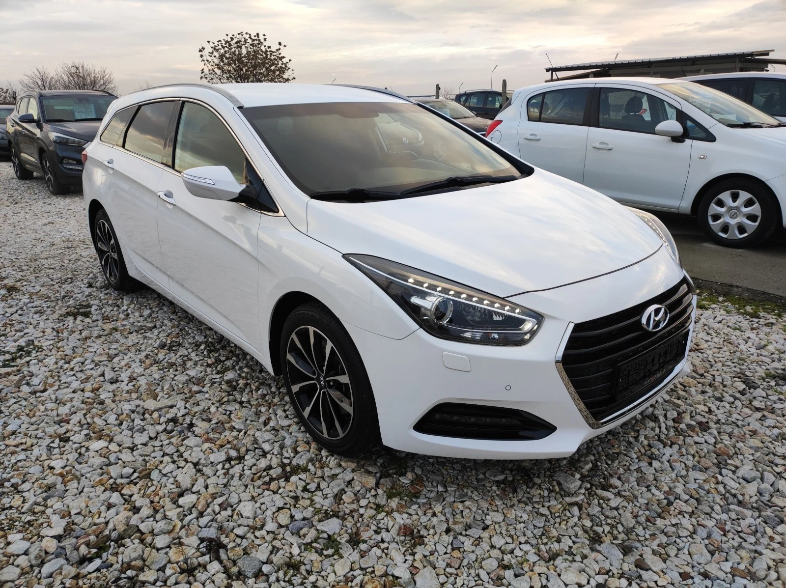 Hyundai I40 1.7crdi 141kc.avtomat - изображение 3