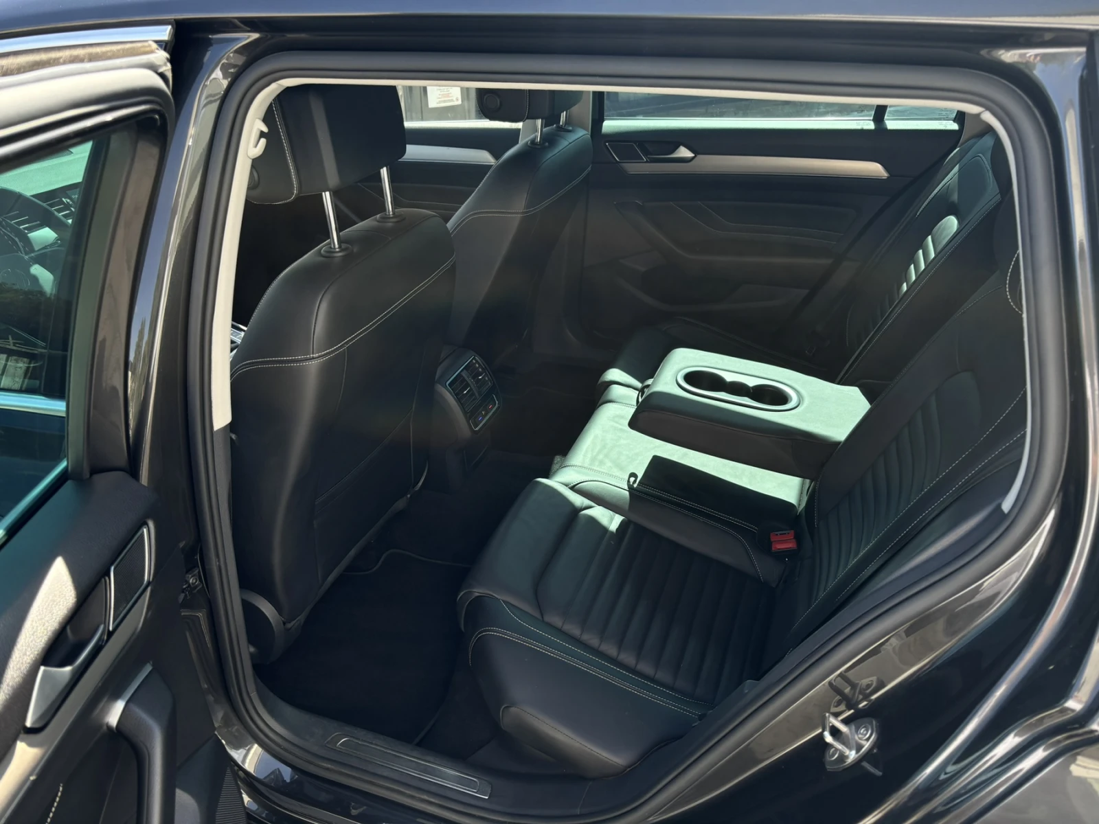 VW Passat EXECUTIVE - изображение 9