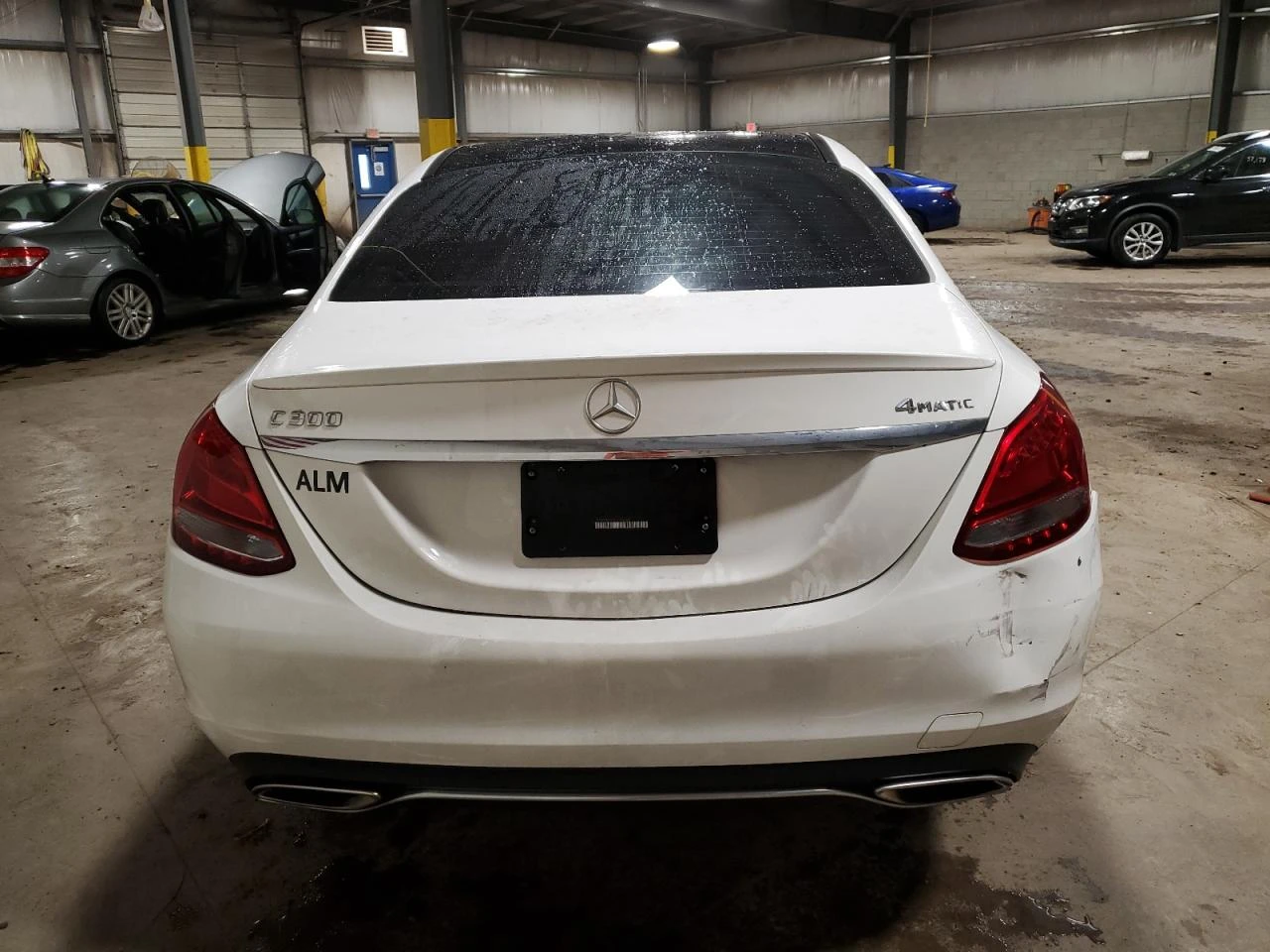 Mercedes-Benz C 300 2.0 Turbo / AMG пакет / 4MATIC / Кожа / Панорама / - изображение 6