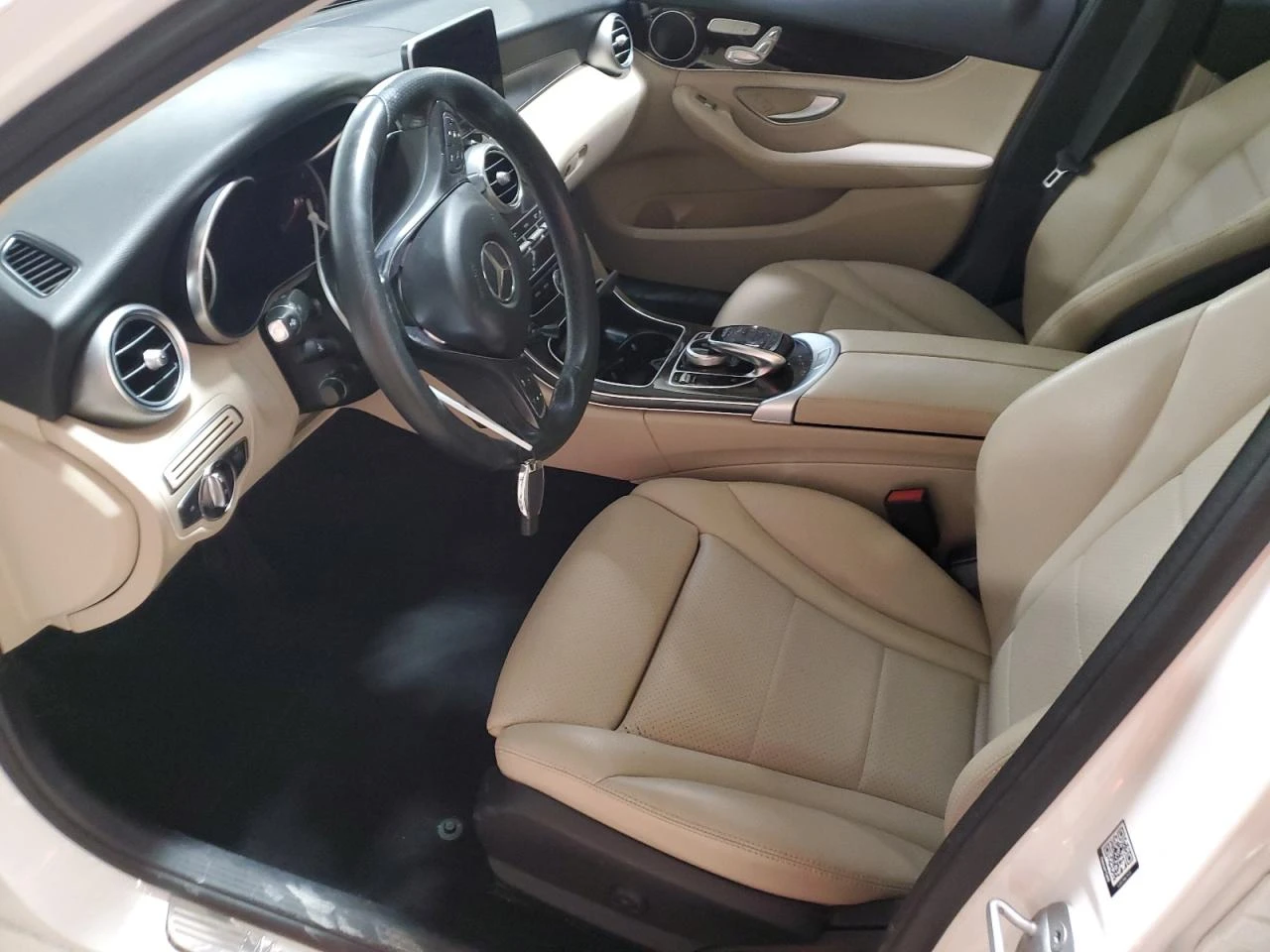 Mercedes-Benz C 300 2.0 Turbo / AMG пакет / 4MATIC / Кожа / Панорама / - изображение 7