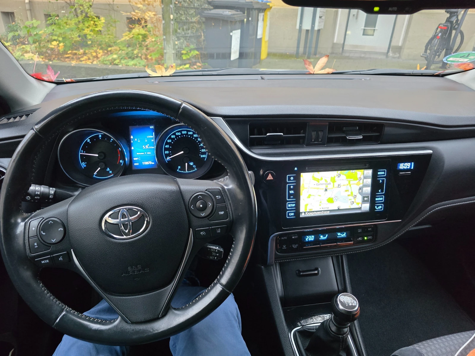 Toyota Auris | Mobile.bg � ����������� 5