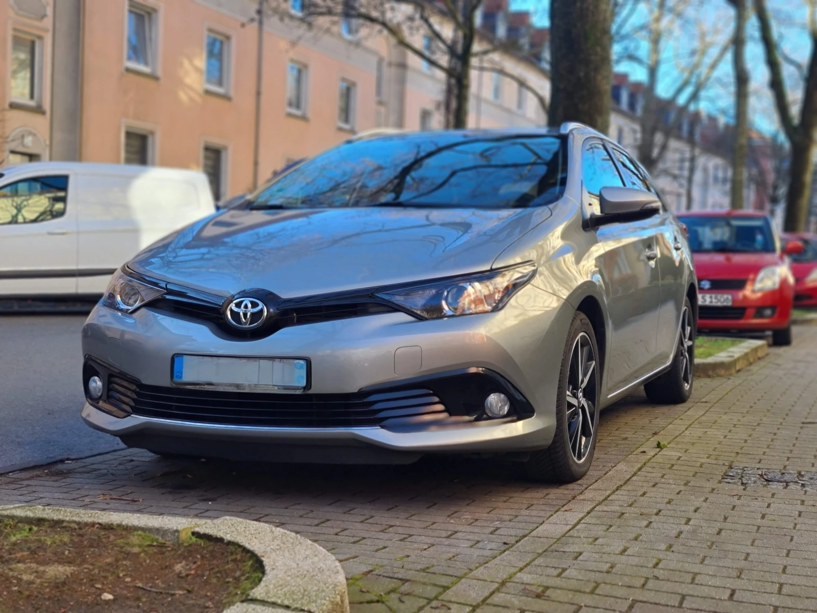 Toyota Auris | Mobile.bg � ����������� 2