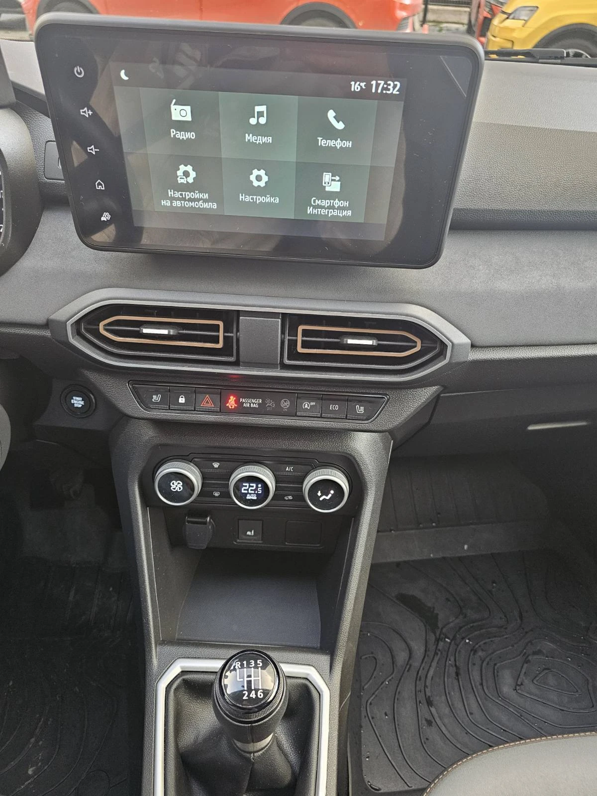 Dacia Sandero 1.0 TCe 100 LPG - изображение 9