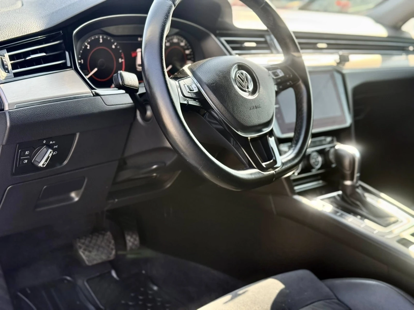 VW Passat 2.0 DIGITAL - изображение 10