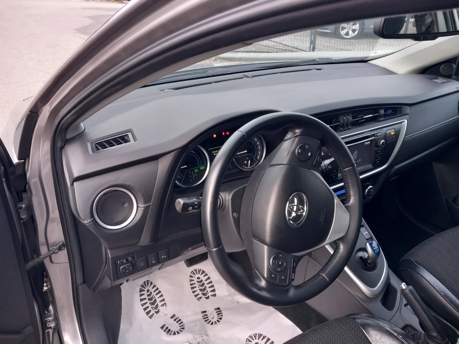 Toyota Auris 1.8 hybrid  | Mobile.bg � ����������� 10