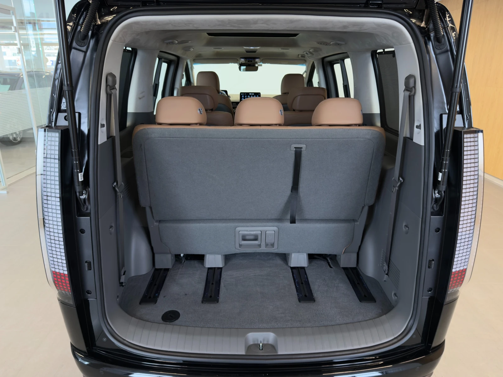 Hyundai Staria LUXURY Hybrid | Mobile.bg � ����������� 16