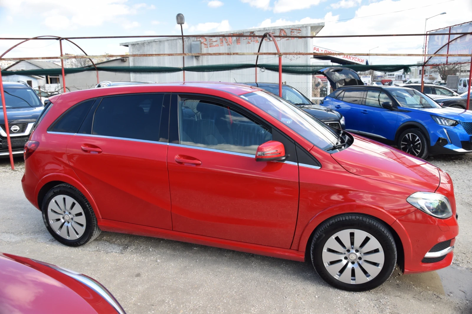 Mercedes-Benz B 250 B250 e - изображение 8