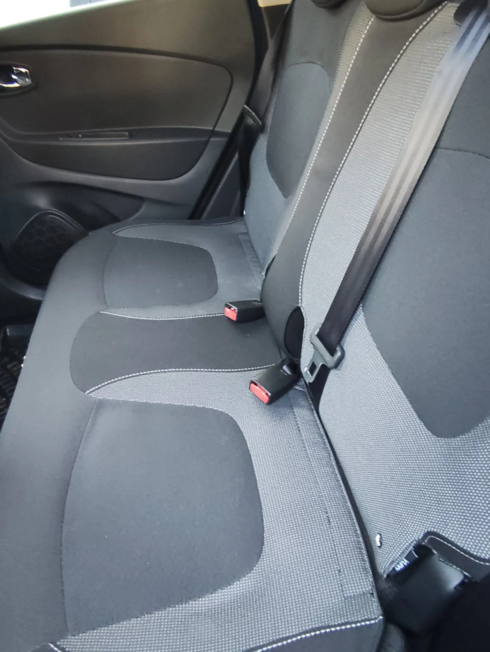 Renault Captur 1.2TCe, снимка 12 - Автомобили и джипове - 53692698