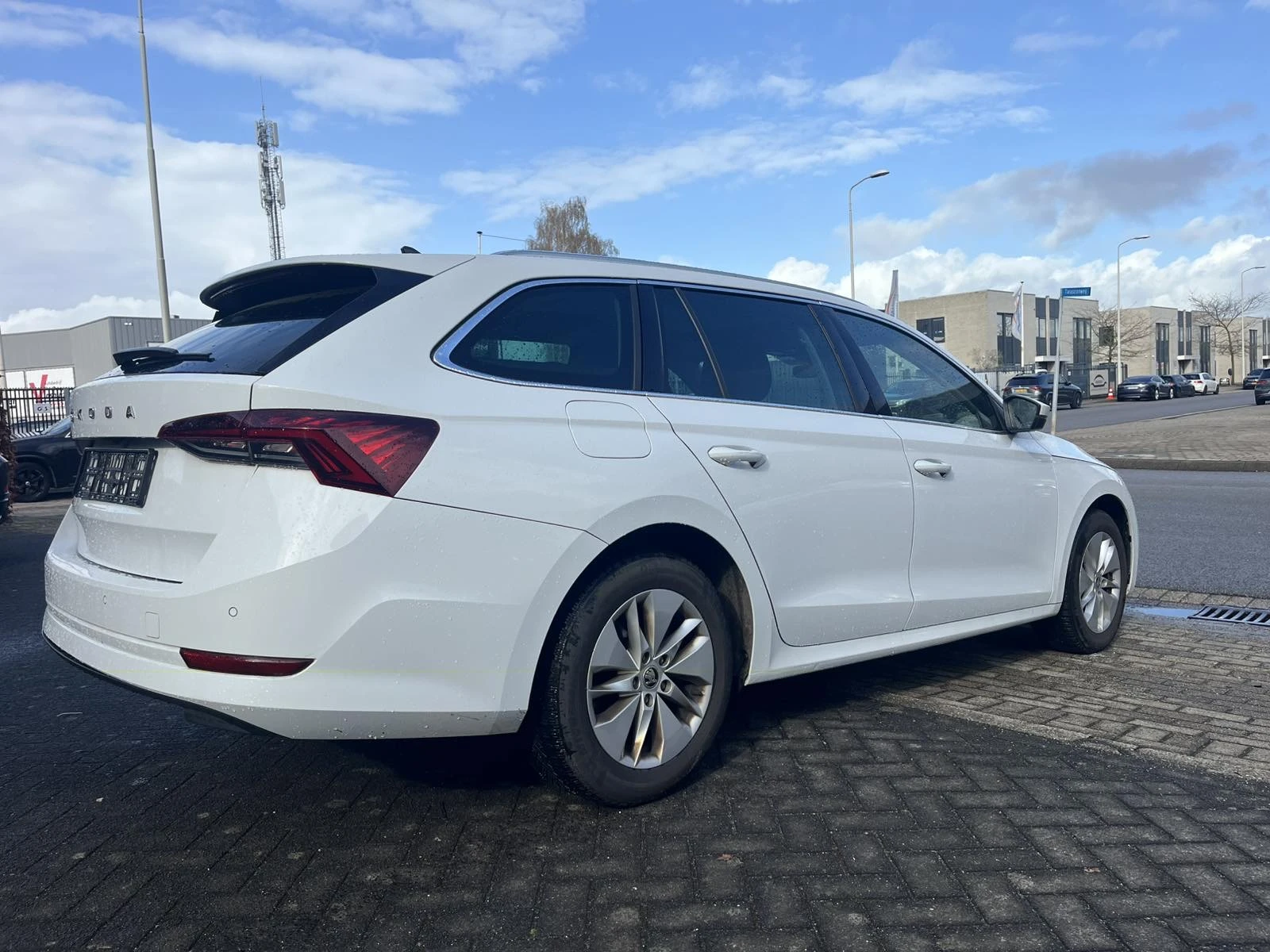 Skoda Octavia 2.0 TDI DSG DIGITAL, FULL LED, Панорама, Камера, снимка 5 - Автомобили и джипове - 54008005