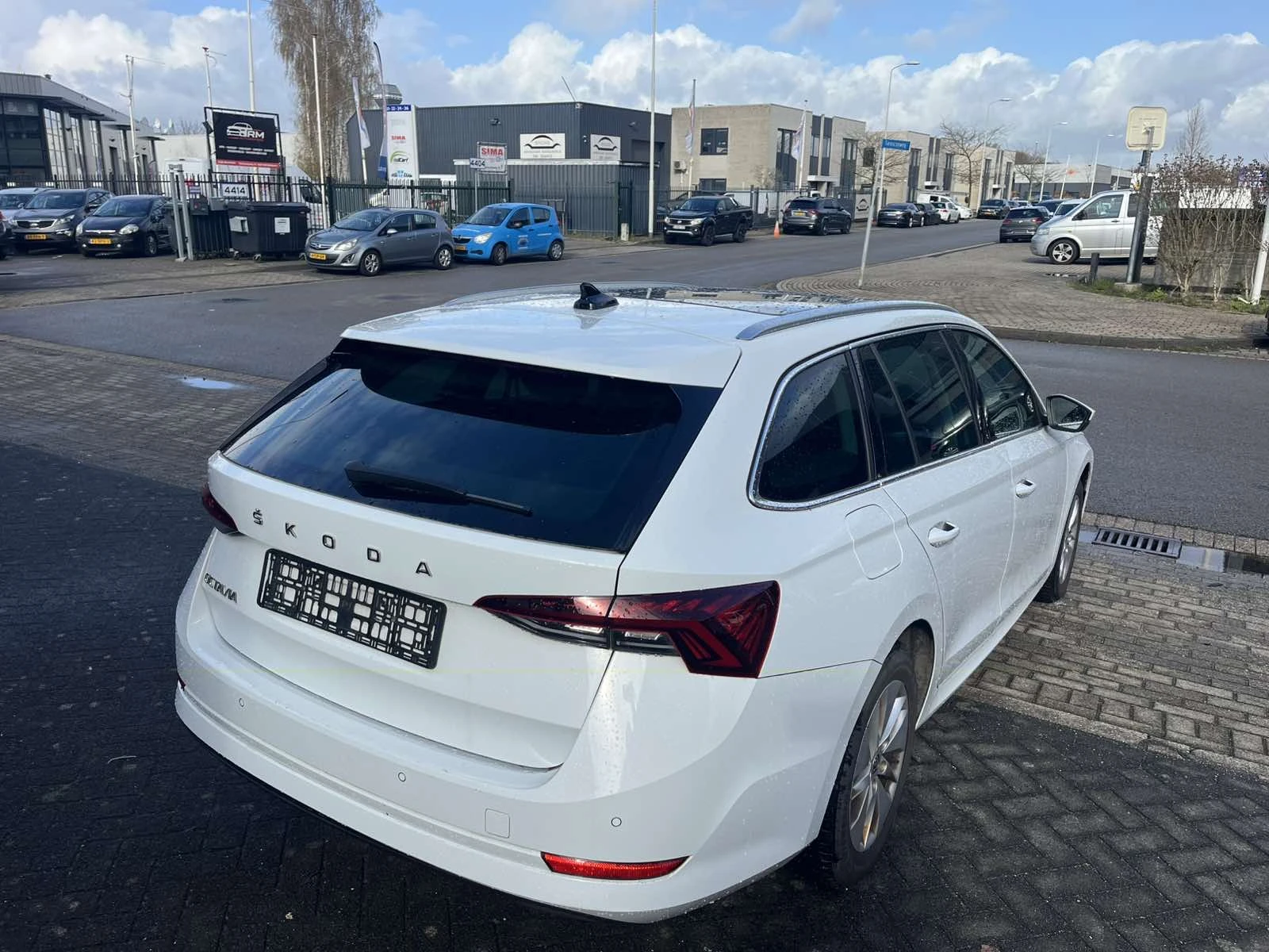 Skoda Octavia 2.0 TDI DSG DIGITAL, FULL LED, Панорама, Камера, снимка 8 - Автомобили и джипове - 54008005