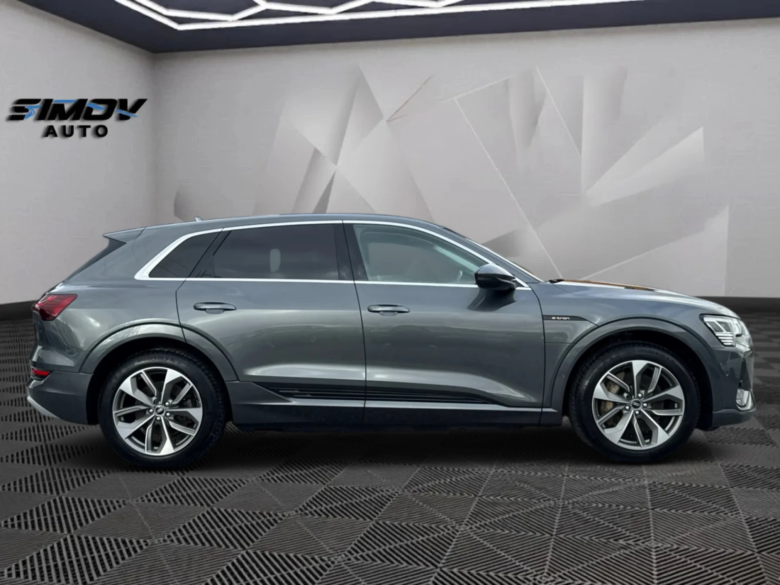 Audi E-Tron 55 S-LINE QUATTRO 95KWH HEAD-UP 408КС. , снимка 6 - Автомобили и джипове - 54076269