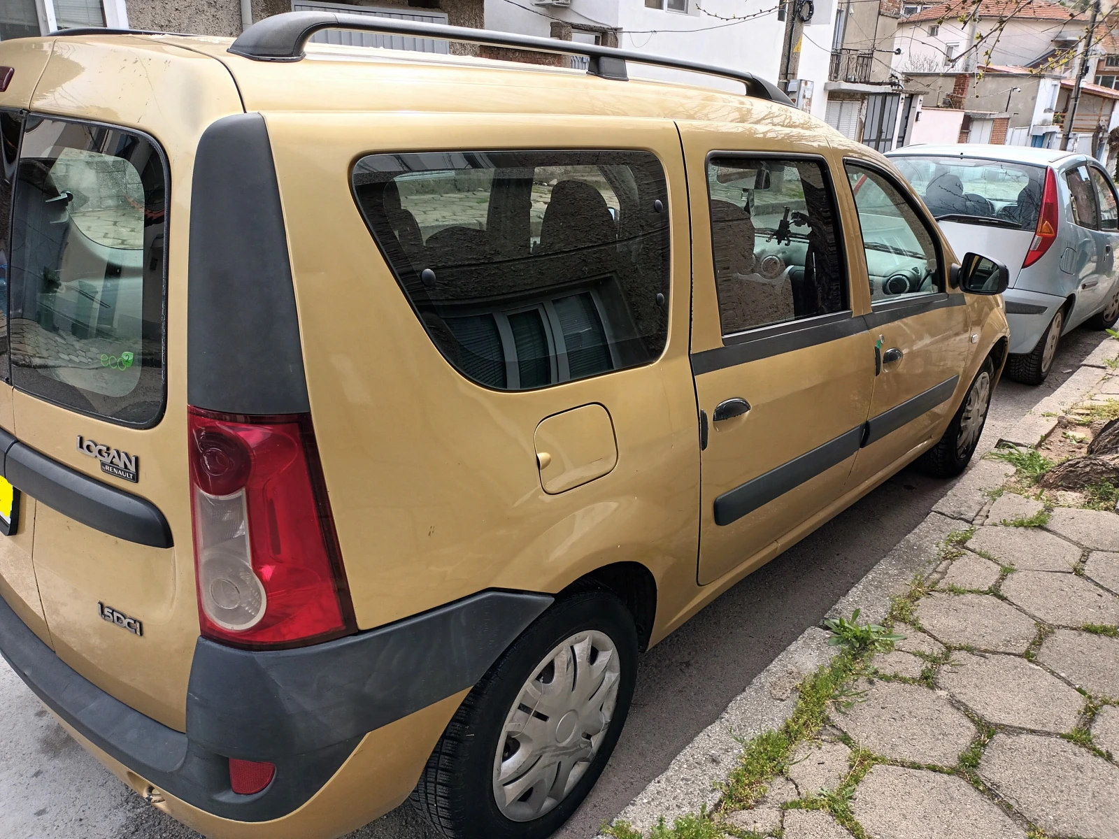 Dacia Logan, снимка 2 - Автомобили и джипове - 54455889