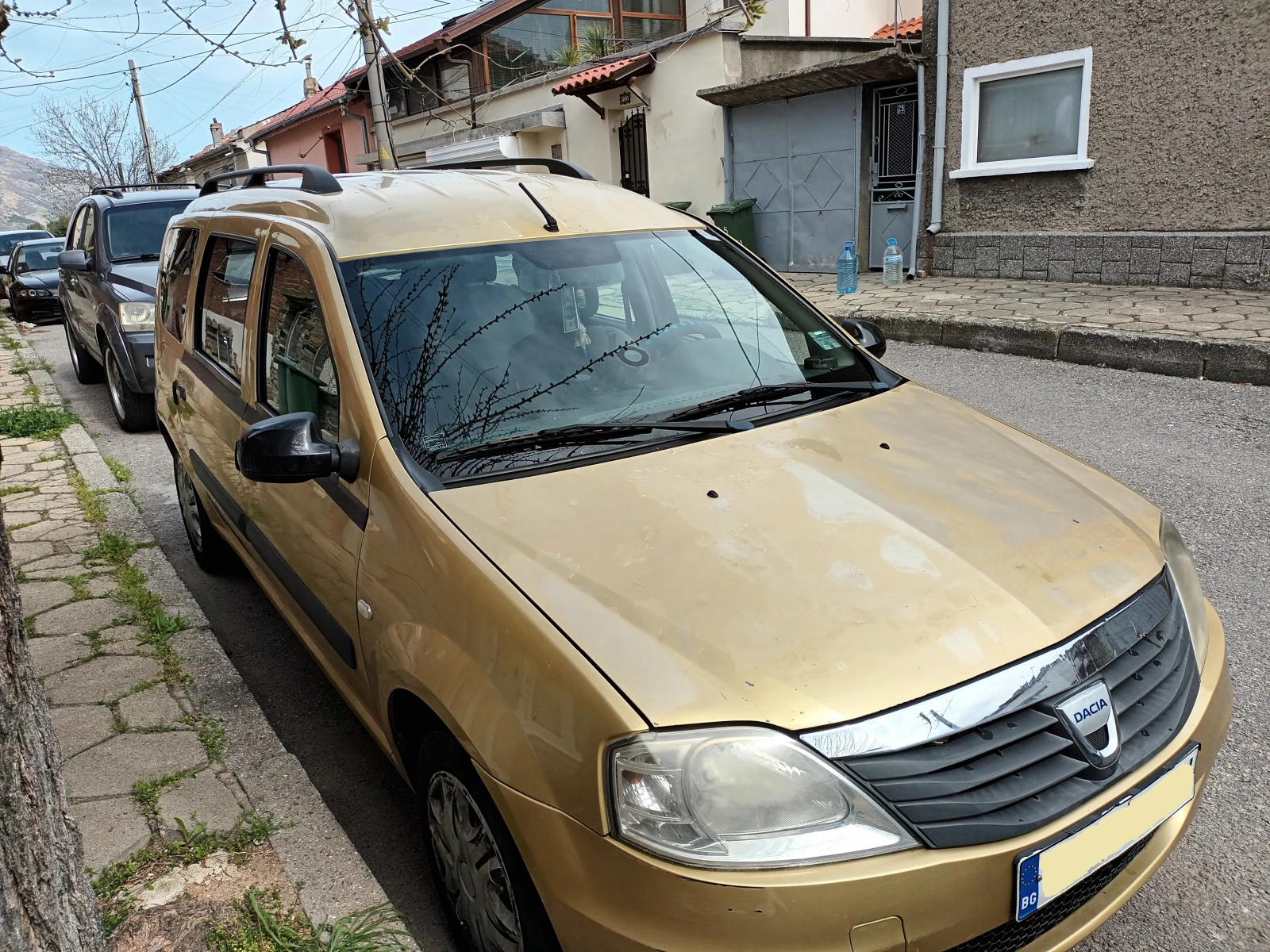 Dacia Logan, снимка 4 - Автомобили и джипове - 54455889