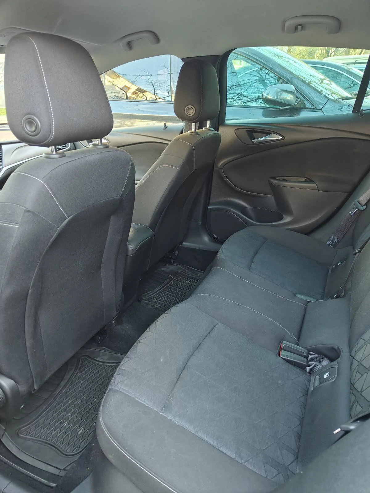 Opel Astra 1, 6 дизел, снимка 5 - Автомобили и джипове - 54526134