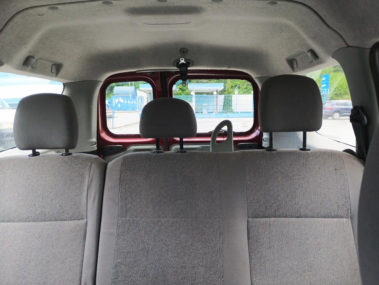 Dacia Logan, снимка 11 - Автомобили и джипове - 54654459