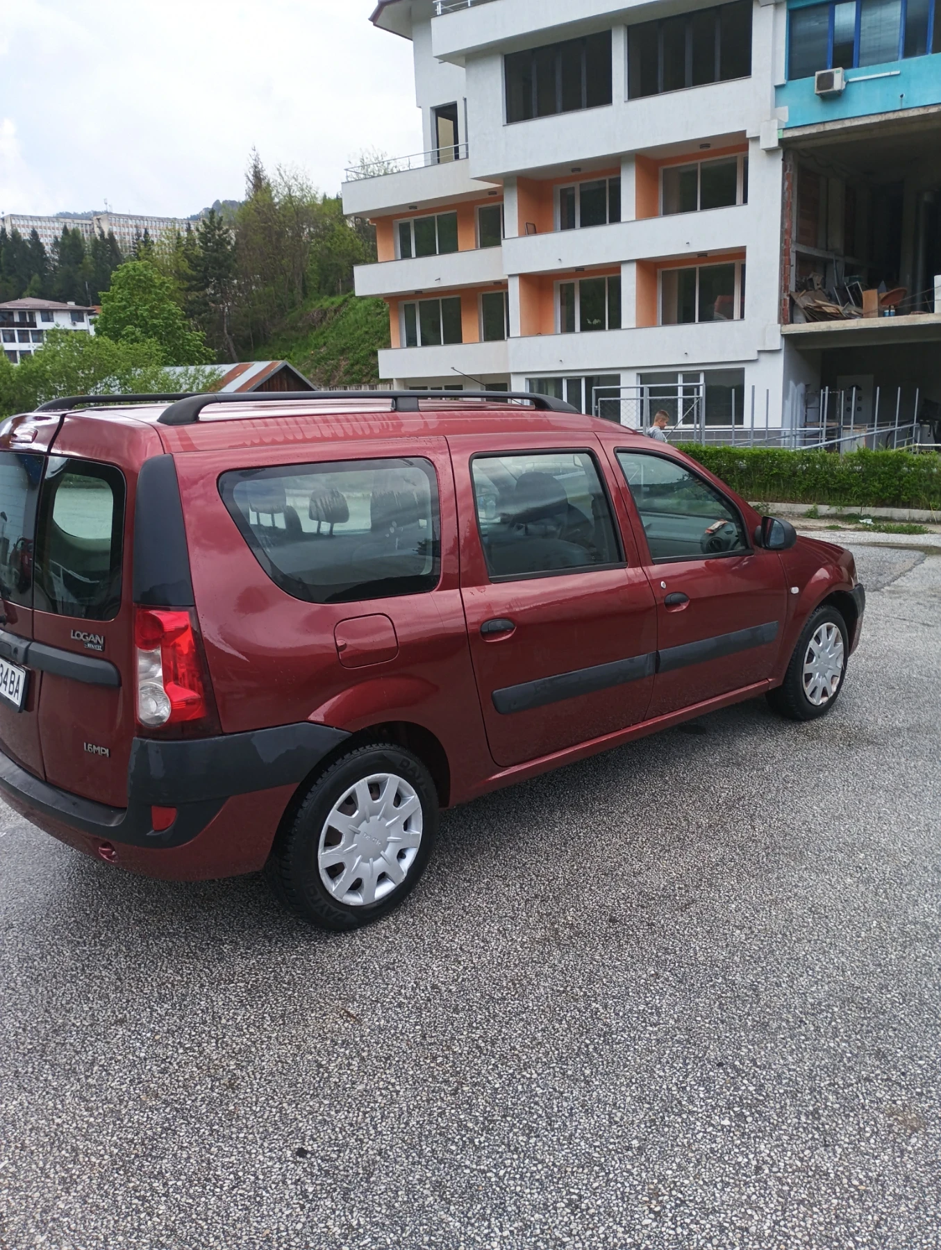Dacia Logan, снимка 16 - Автомобили и джипове - 54654459