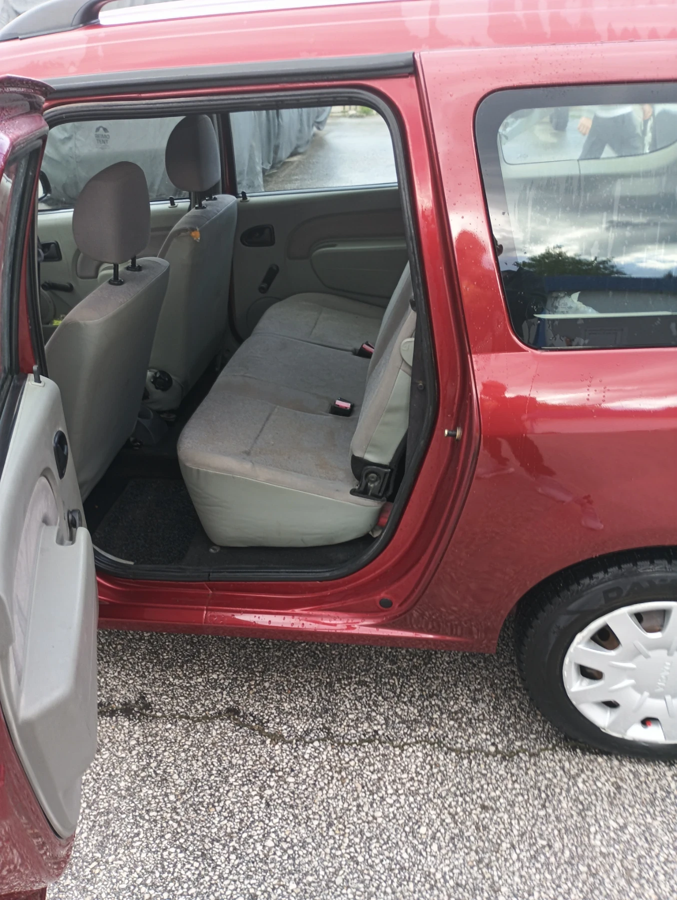 Dacia Logan, снимка 14 - Автомобили и джипове - 54654459