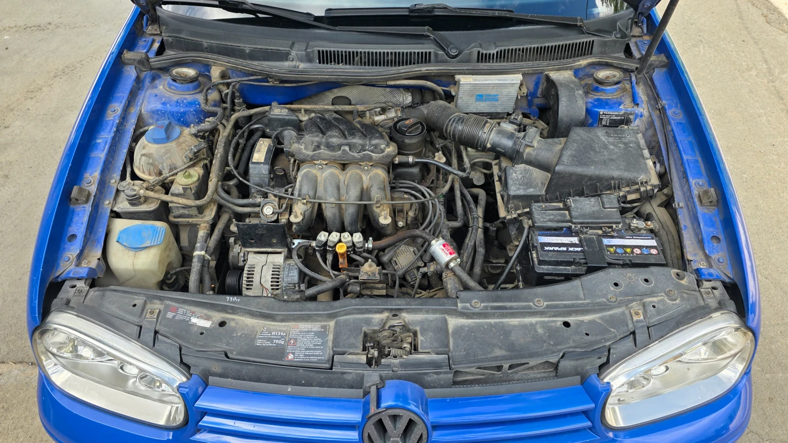 VW Golf 1.6 101кс газ бензин, снимка 13 - Автомобили и джипове - 54932625