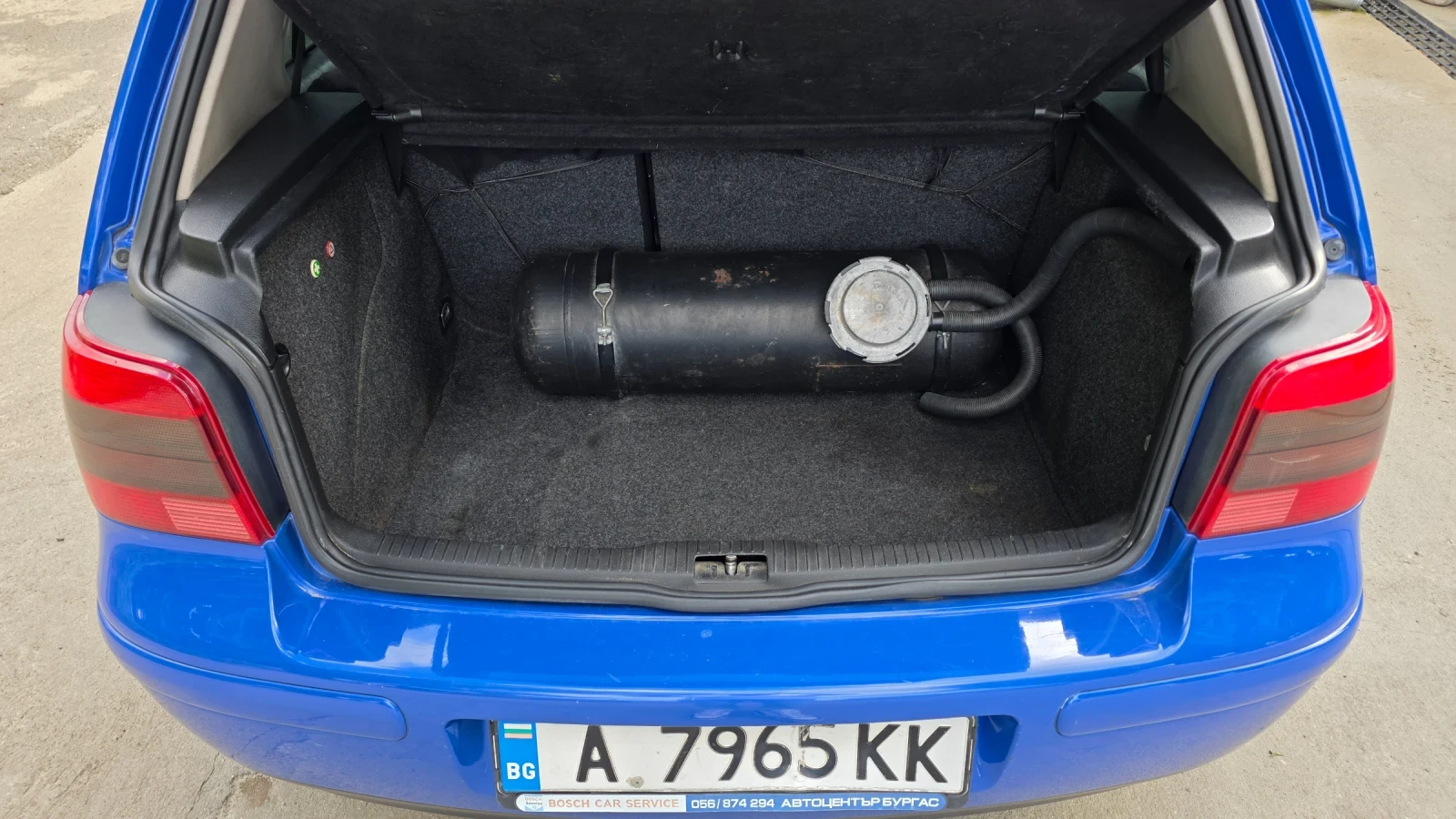 VW Golf 1.6 101кс газ бензин, снимка 12 - Автомобили и джипове - 54932625
