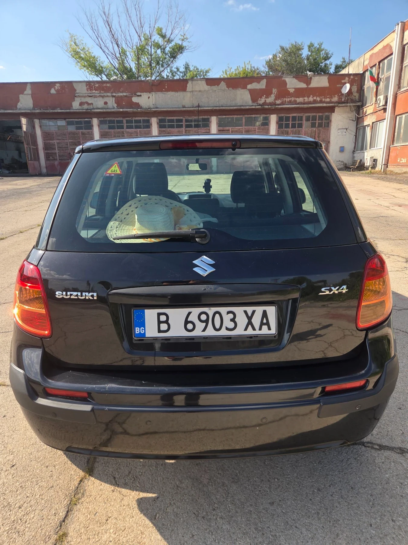 Suzuki SX4 Газ /бензин, снимка 6 - Автомобили и джипове - 55861315