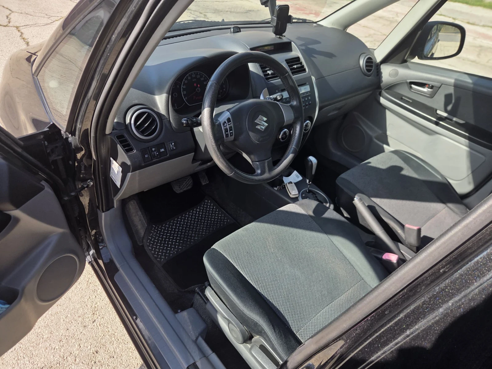 Suzuki SX4 Газ /бензин, снимка 8 - Автомобили и джипове - 55861315