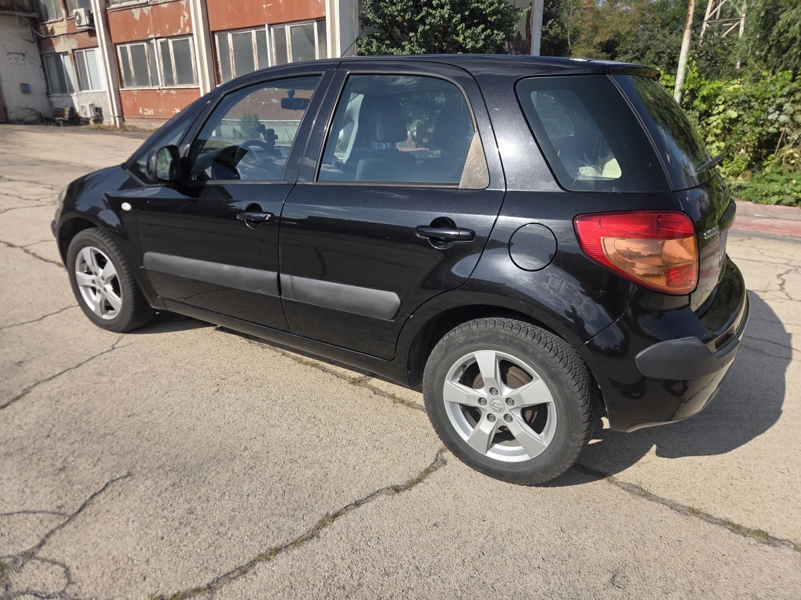 Suzuki SX4 Газ /бензин, снимка 3 - Автомобили и джипове - 55861315