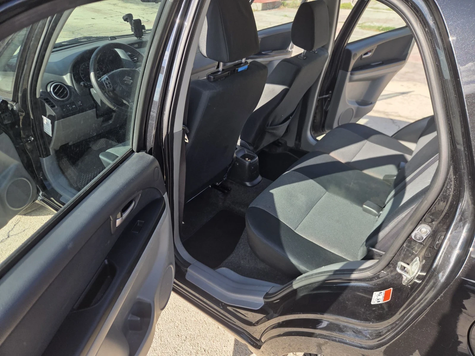 Suzuki SX4 Газ /бензин, снимка 9 - Автомобили и джипове - 55861315