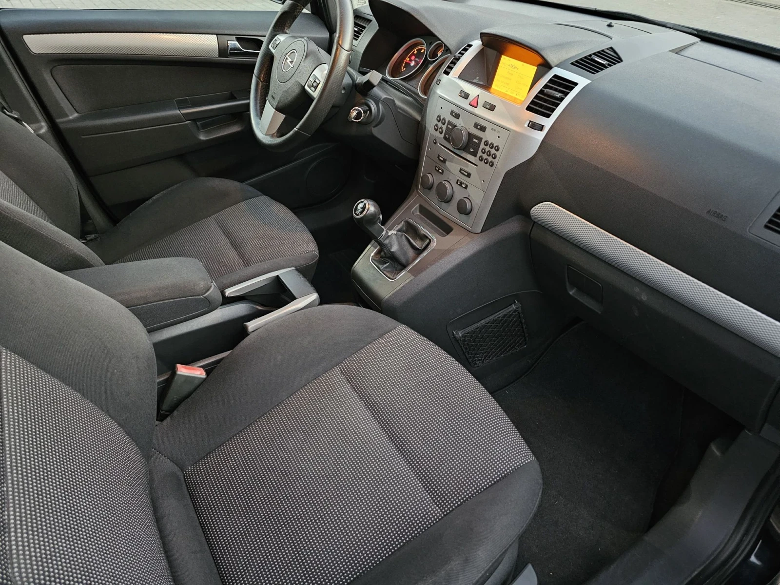 Opel Zafira 1.9 cdti, 5+ 2 места, реални км.ПЕРФЕКТНА, снимка 9 - Автомобили и джипове - 55996654