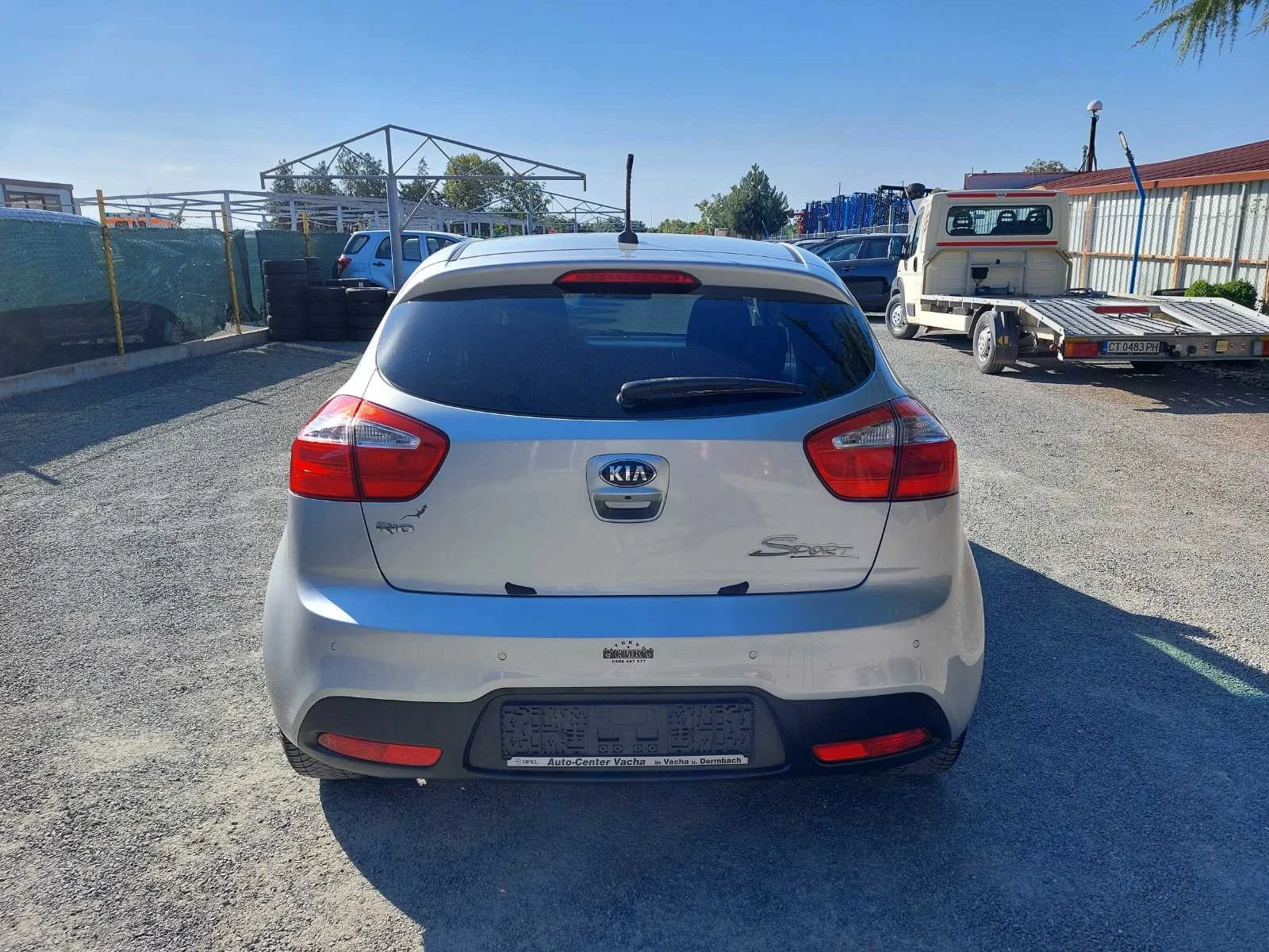 Kia Rio 1.4, вер.м-р, 6ск, снимка 15 - Автомобили и джипове - 55987307