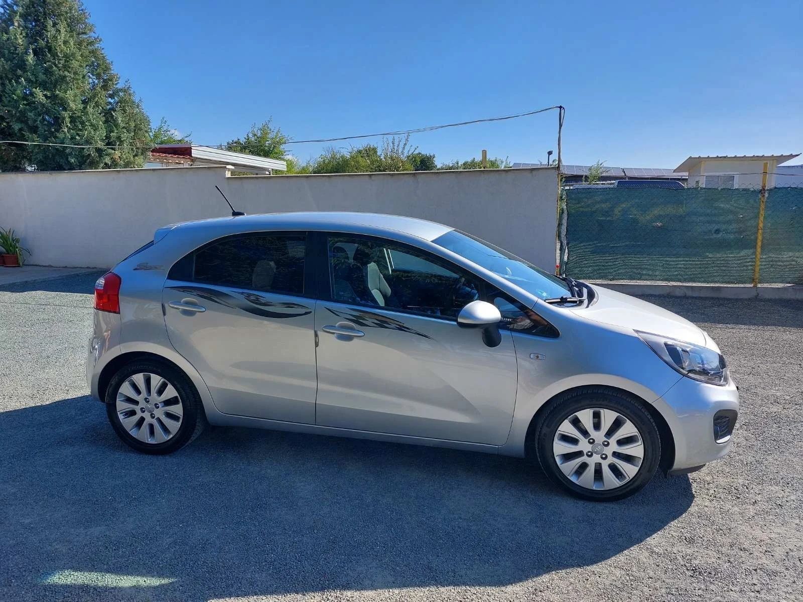 Kia Rio 1.4, вер.м-р, 6ск, снимка 9 - Автомобили и джипове - 55987307