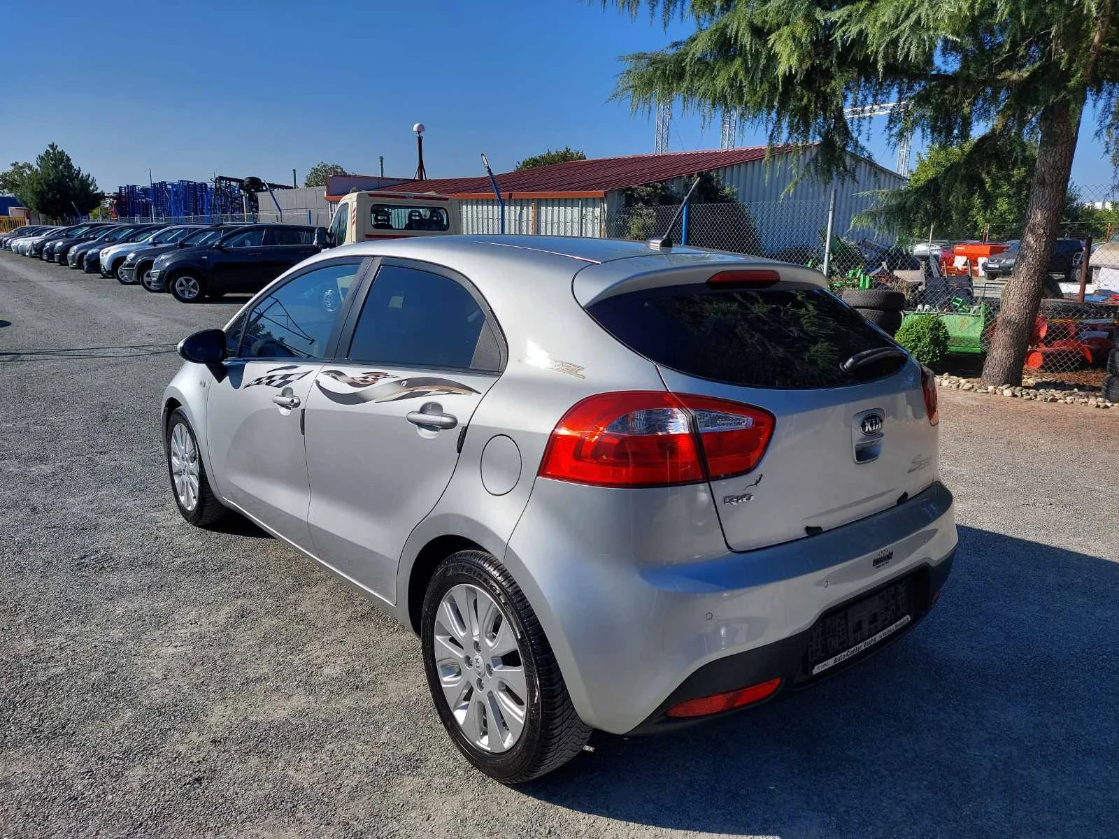 Kia Rio 1.4, вер.м-р, 6ск, снимка 4 - Автомобили и джипове - 55987307