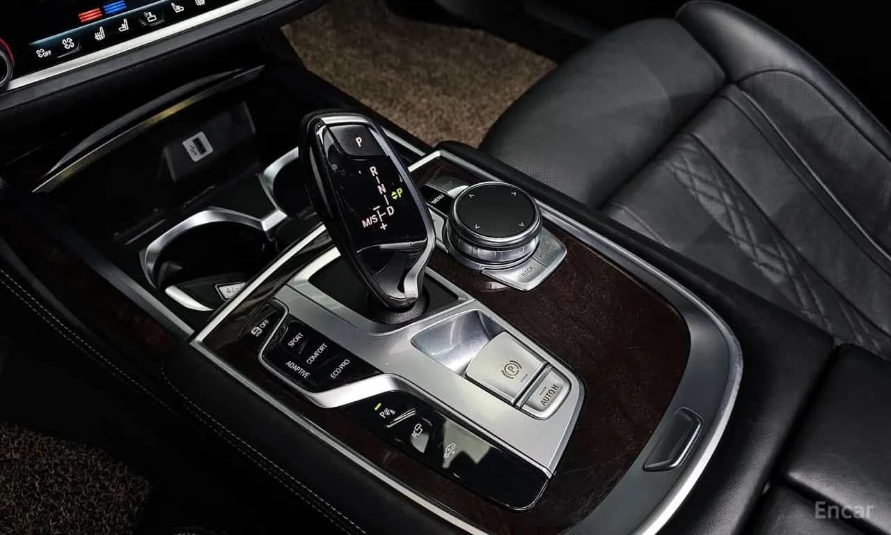 BMW 750 Li| BOWERS| MASSAGE| HUD| ОБДУХ| 360| , снимка 9 - Автомобили и джипове - 56169138